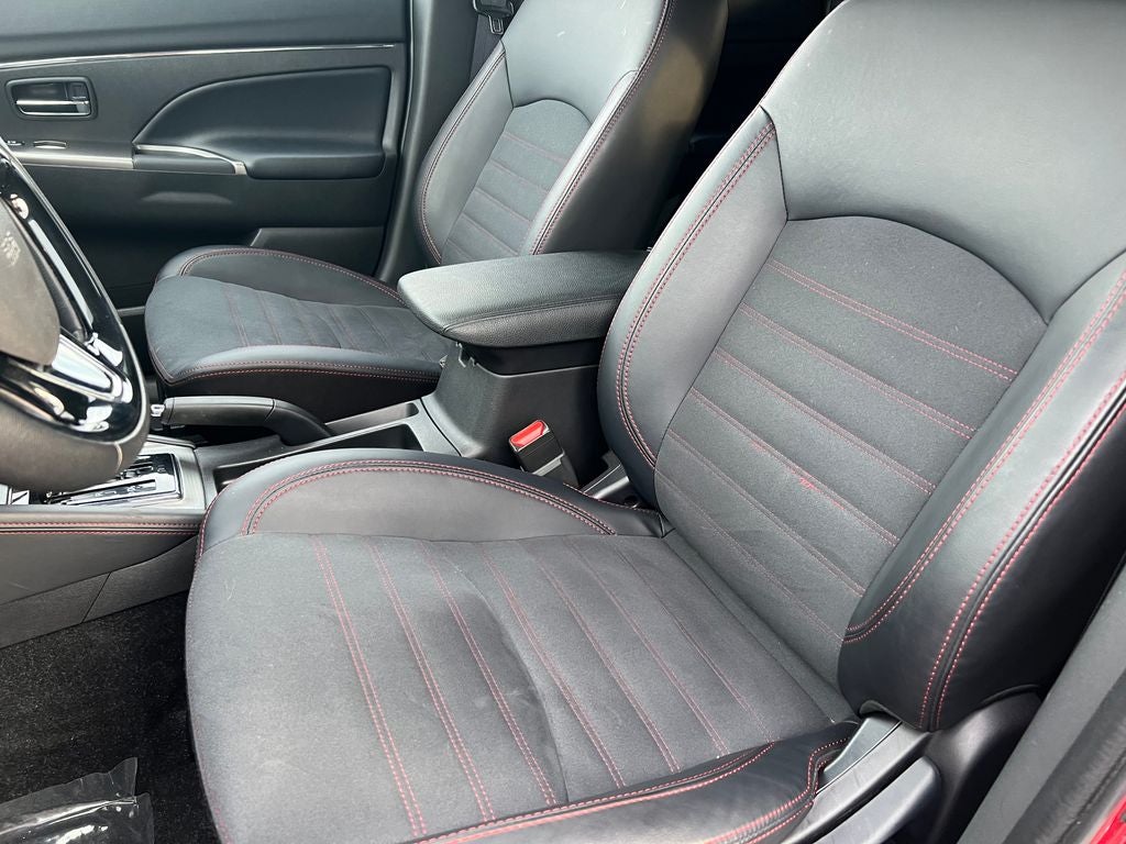 2025 Mitsubishi Outlander Sport S