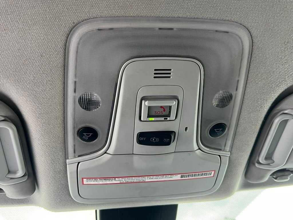 2022 Toyota Prius L Eco