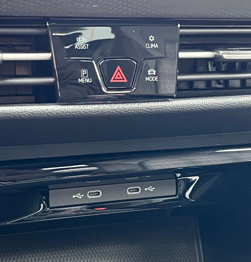 2024 Volkswagen Golf GTI 380 SE